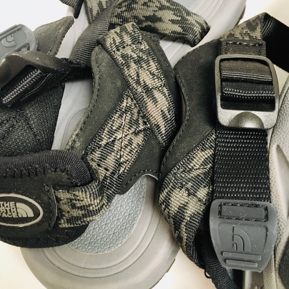 NWT The North Face Women's Casual Athletic Hiking Sandals Size 8 Black/Gray NEW - Picture 16 of 16